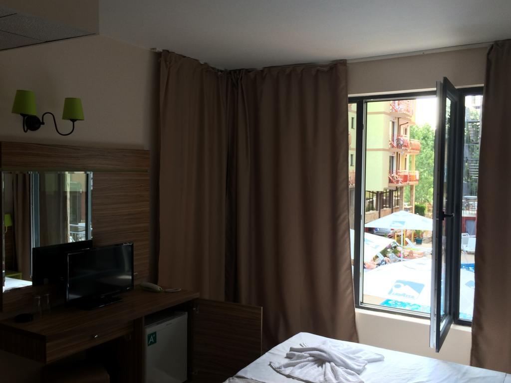 Tm Deluxe Hotel Słoneczny Brzeg Zewnętrze zdjęcie