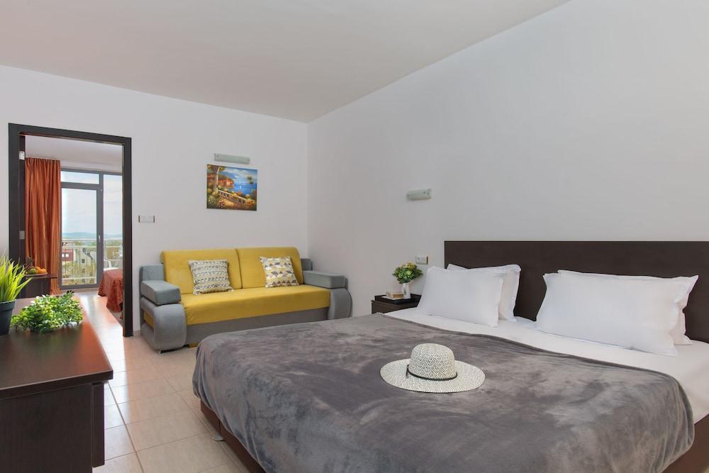 Tm Deluxe Hotel Słoneczny Brzeg Zewnętrze zdjęcie